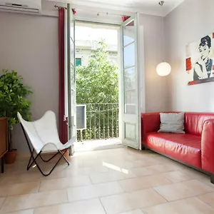 https://aparteasy-family-sant-antoni-apt.topbarcelonahotels.com